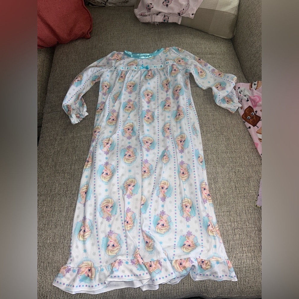Lot of girls pajama sets size 5/6 - Picture 4 of 14
